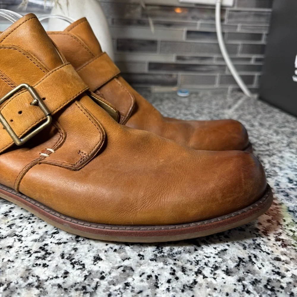 UGG Australia Graham Men's Brown Leather Buckle Ankle Boots Size 10